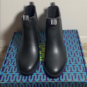 Tory Burch Chelsea Short Rubber Rain Boot